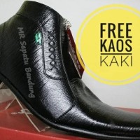 Jual Sepatu Kickers Pantofel Pria Kulit Asli Zipper Rajut Sisi Serat Kayu Murah