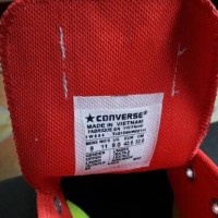 Sepatu converse basic warna merah maroon