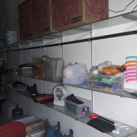 Rak Kaca untuk Toko berikut Lemari baju Obral (Jual Satu Set)