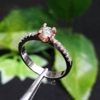 Simple Cincin Emas Putih Full Berlian Eropa Kombinasi Berlian Banjar