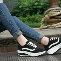 PRODUK BARU Kets Vans Hitam Sepatu Wanita (MURAH)