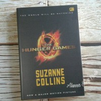 Jual Buku bekas: Novel The Hunger Games by Suzanne Collins Murah