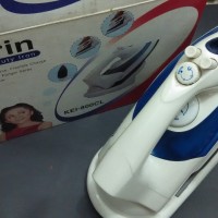 Setrika Kirin KEI-800CL Wire Cordless Steam Uap Water Spray Iron