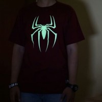 KAOS TRENDY GLOW IN THE DARK