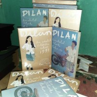 Buku Satu Paket NOVEL DILAN isi 2 buku.