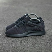 SEPATU NIKE TANJUN BLACK/BLACK ORIGINAL MADE IN INDONESIA BNWB