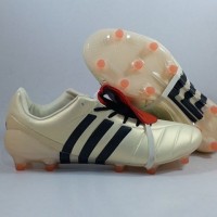 Sepatu Bola Adidas Predator Mania Champagne FG Replika Import