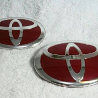 Emblem Logo Toyota Rush Merah Model Ori