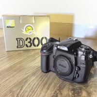 Kamera DSLR Nikon D300 Body Only Second Murah