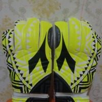 Sarung Tangan Kiper Futsal/Sepakbola Merk Diadora Hijau (Original)