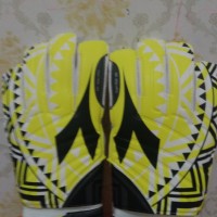 Sarung Tangan Kiper Futsal/Sepakbola Merk Diadora Kuning (Original)