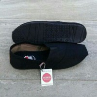 Promo!! Sepatu Wakai Hitam Polos