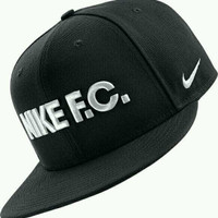 TOPI SNAPBACK NIKE FC X95 - DI KEMAS DALAM BOX