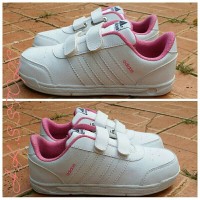 SEPATU KETS ANAK PEREMPUAN TERBARU