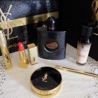 paket ysl makeup set