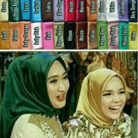 Nyaman Jilbab segi empat satin Adem