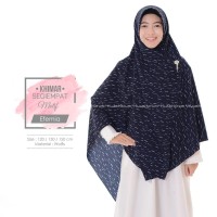 HIJAB SEGIEMPAT HAYURI MOTIF EFFEMIA
