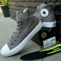 sepatu converse lunarloon tinggi.( vietnam) sz 36-43. free kaos kaki