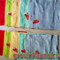 handuk merah putih untuk olahraga, salon, bisa juga buat souvenir