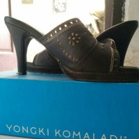 Sandal High heels Yongki Komaladi