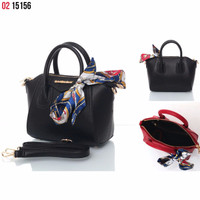 Nama : Tas Givenchy Antigona Twilly Kode : 15156