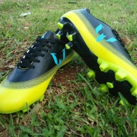 SEPATU BOLA ADIDAS WARNA DAN MODEL TERBARU HARGA PROMO
