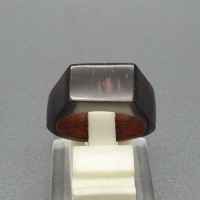 CINCIN KAYU KOKKA HITAM