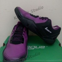 Sepatu Basket original League Zero G Low warna ungu hitam