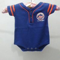 pakaian bayi untuk usia 3 bulan sampai 6 bulan bahan katun polyester