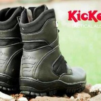 SALE MURAH Sepatu pria boots tracking militer safety ujung plat besi