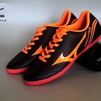 sepatu futsal mizuno hitam oranye 5 warna size 38 44