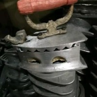 setrikaan arang/setrika arang/triskaan arang