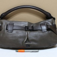 Tas branded BURBERRY LONDON BUR248 Made in ITALY second original asli