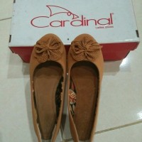 Cardinal flat shoes