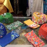 Blankon Betawi + Ikat pinggang