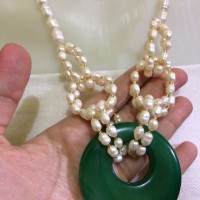 Kalung Party Giok Mutiara Air Tawar Asli satu Paket dengan Gelang