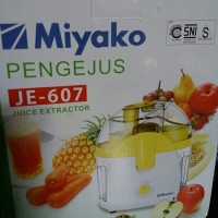 Miyako juice extractor je 607