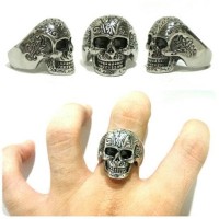 cincin tengkorak skull ring titanium grosir cincin jakarta borneo ring