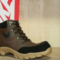 Sepatu Nike Boots pria California trend sekarang terbaru bagus shoes