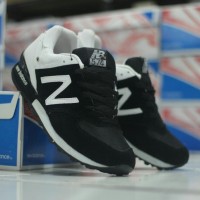 SEPATU SNEAKERS PRIA NB 574 IMPORT HITAM PUTIH