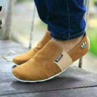 Sepatu casual santai adidas/slip on slop tanpa tali