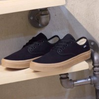 SEPATU VANS MADERO CLASSIC BLACK GUM HITAM COKLAT PREMIUM ORIGINAL