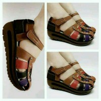 Jual SANDAL SEPATU WEDGES REPLIKA KICKERS WANITA COKELAT BAHAN BAGUS Murah