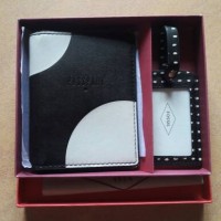 Jual Fossil Keely gift set, passport cover + bag tag Murah