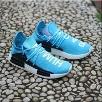 Adidas Human Race / sneakers / sepatu jalan jalan / kado untuk cowok