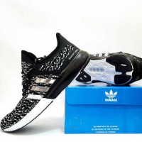 Sepatu Lari Adidas Cosmic Boost Hitam Sepatu Olahraga Pria Kets