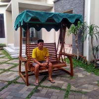Kursi ayunan kayu modern garden taman jati kain hijau