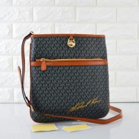 Tas Michael Kors Crossbody Signature HITAM 2266