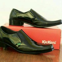 Sepatu Pantofel Kickers Low SLOP Pria Kulit Asli Jenis Lack