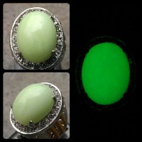 CINCIN BATU AKIK FOSFOR UNIK ( DAPAT MENYALA DIDALAM GELAP )